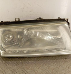 Optique avant principal droit (feux)(phare) SKODA OCTAVIA 1 Photo n°1