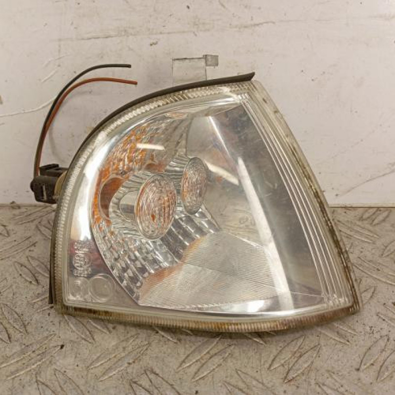 Optique avant secondaire droit (feux)(clignotant) SKODA OCTAVIA 1