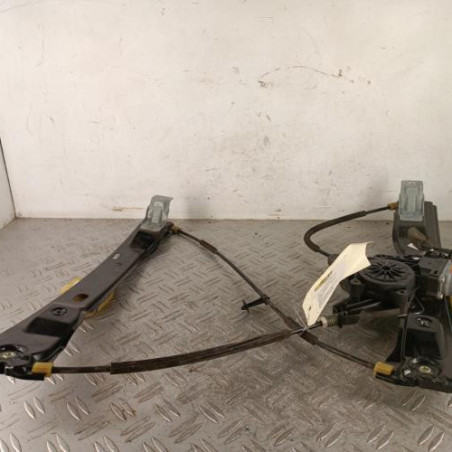 Leve vitre electrique avant droit FORD FOCUS 3 Photo n°1