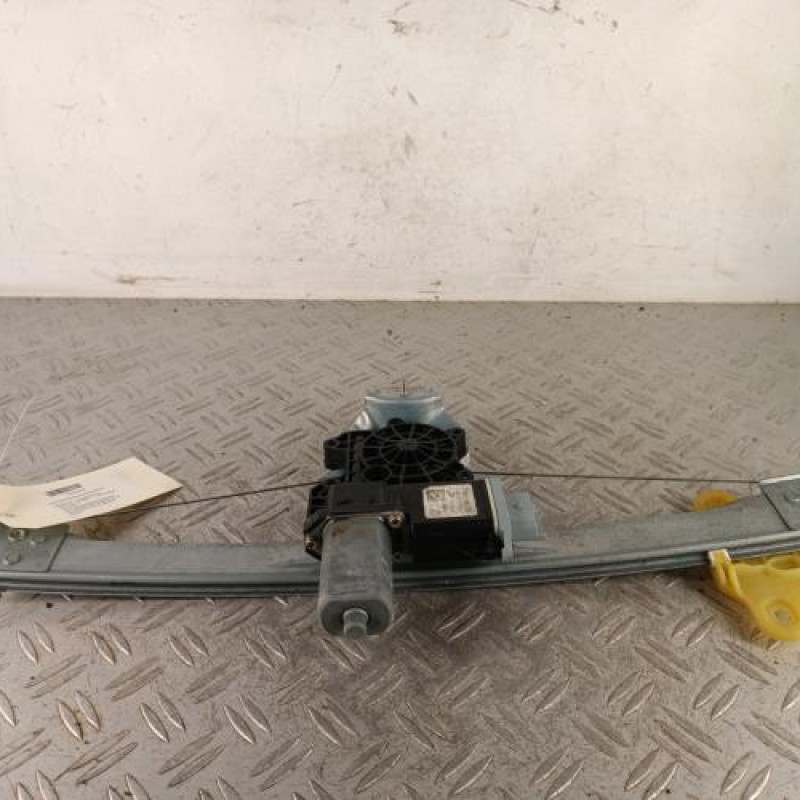 Leve vitre electrique avant gauche RENAULT CAPTUR 1