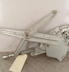 Leve vitre electrique avant droit RENAULT TWINGO 1