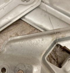 Leve vitre electrique avant gauche RENAULT TWINGO 1 Photo n°4