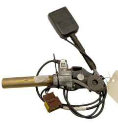 Attache ceinture avant gauche RENAULT MASTER 2 Photo n°1