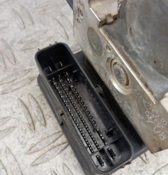 Bloc ABS (freins anti-blocage) VOLKSWAGEN GOLF 7 Photo n°6