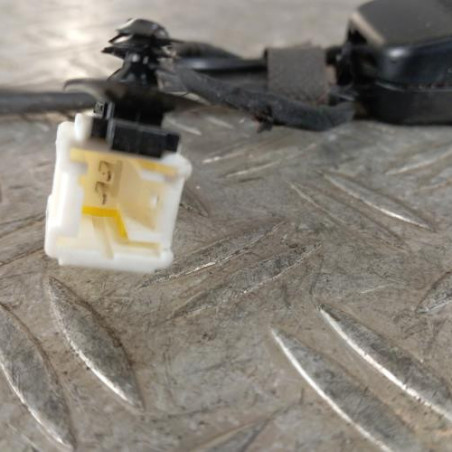 Attache ceinture avant droit PEUGEOT 5008 2