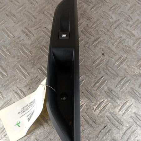 Interrupteur de leve vitre arriere gauche PEUGEOT 5008 2 Photo n°1