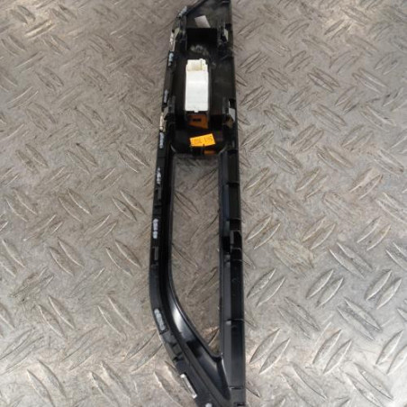 Interrupteur de leve vitre avant droit PEUGEOT 5008 2