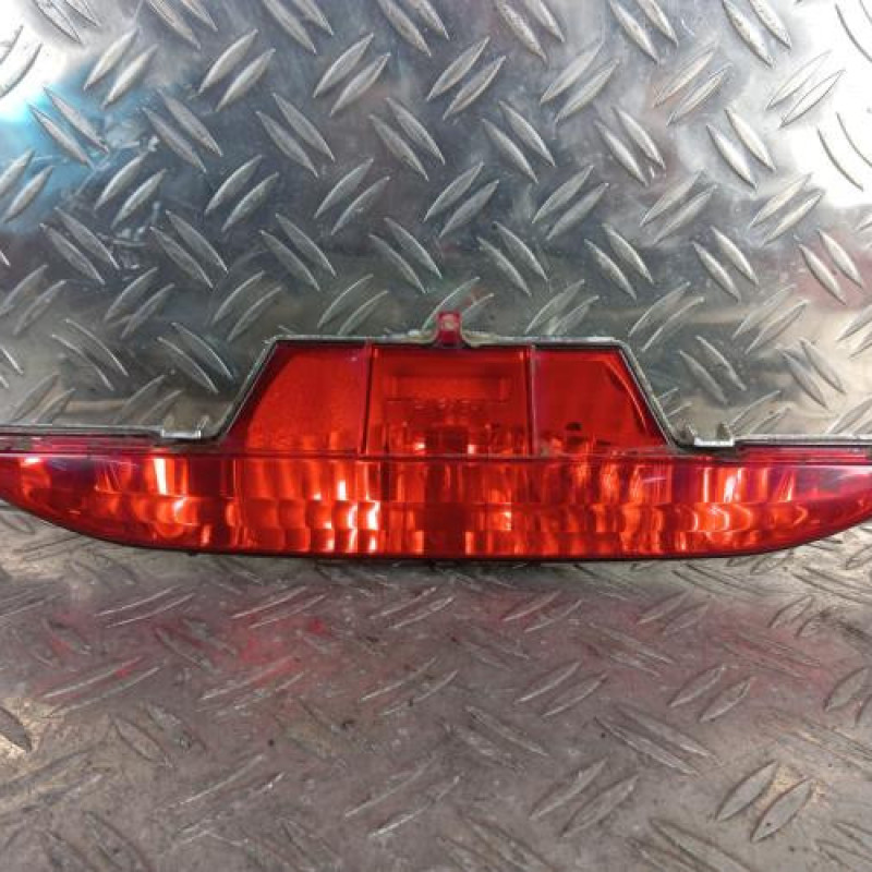 Anti brouillard arriere PEUGEOT 208 1