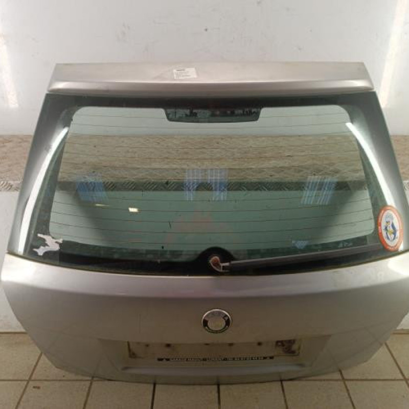 Malle/Hayon arriere SKODA FABIA 1