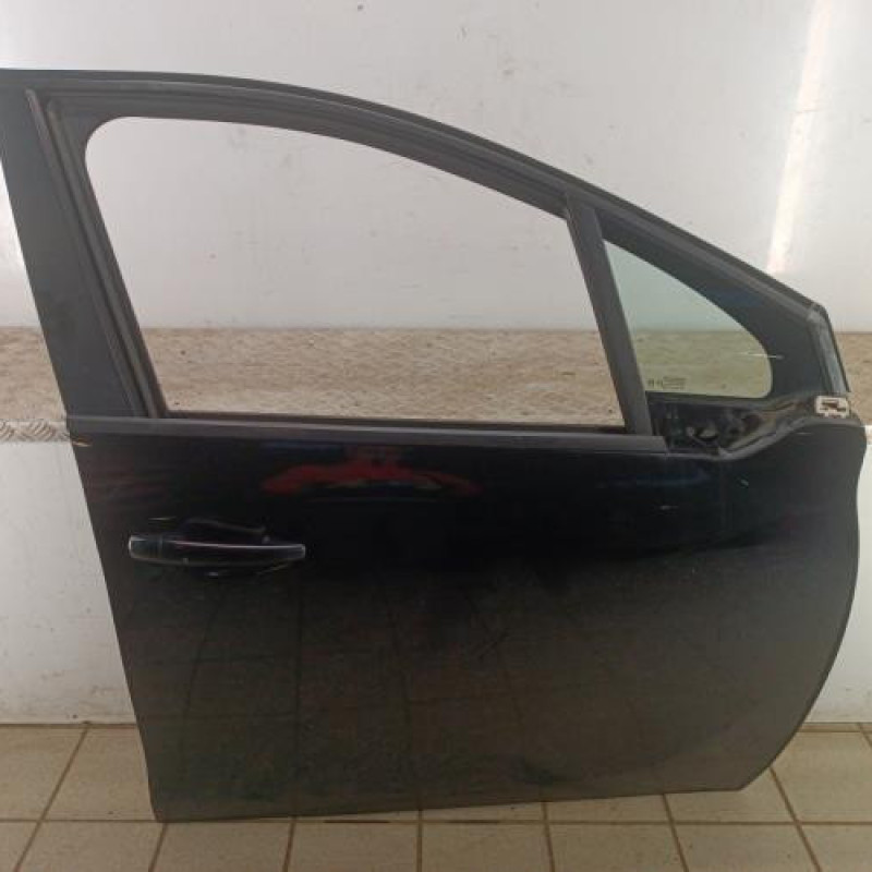 Porte avant droit PEUGEOT 208 1