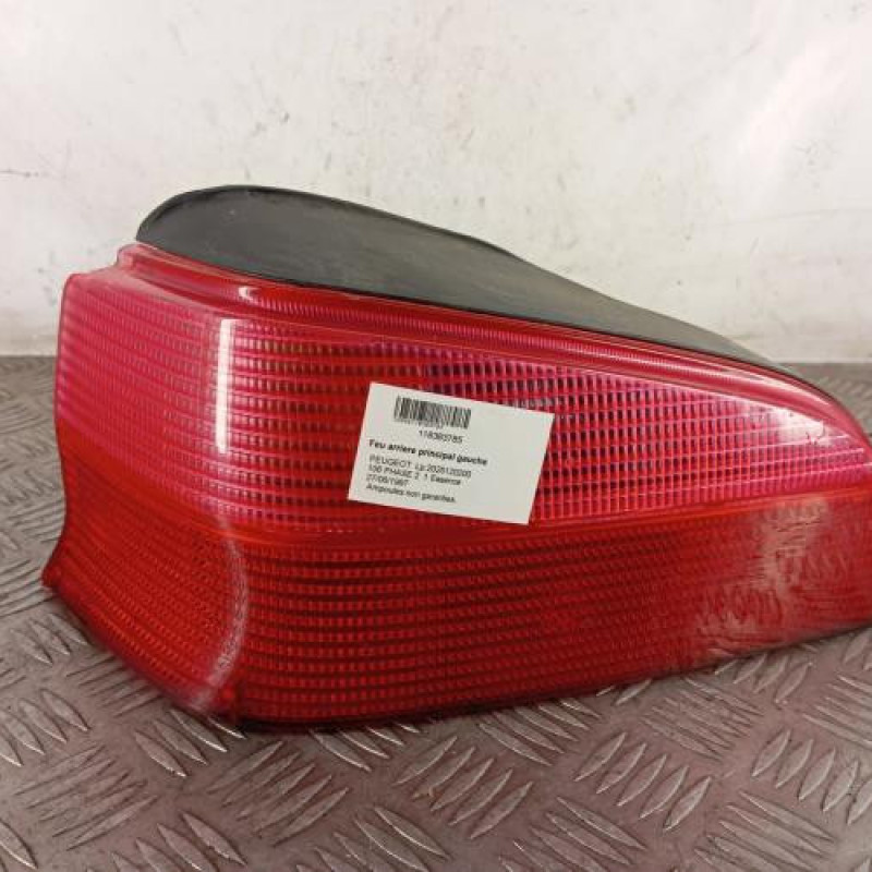 Feu arriere principal gauche (feux) PEUGEOT 106