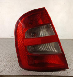 Feu arriere principal gauche (feux) SKODA FABIA 1 Photo n°1