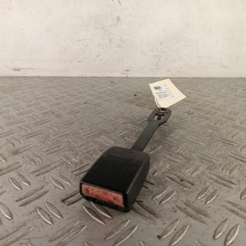 Attache ceinture avant droit PEUGEOT 307