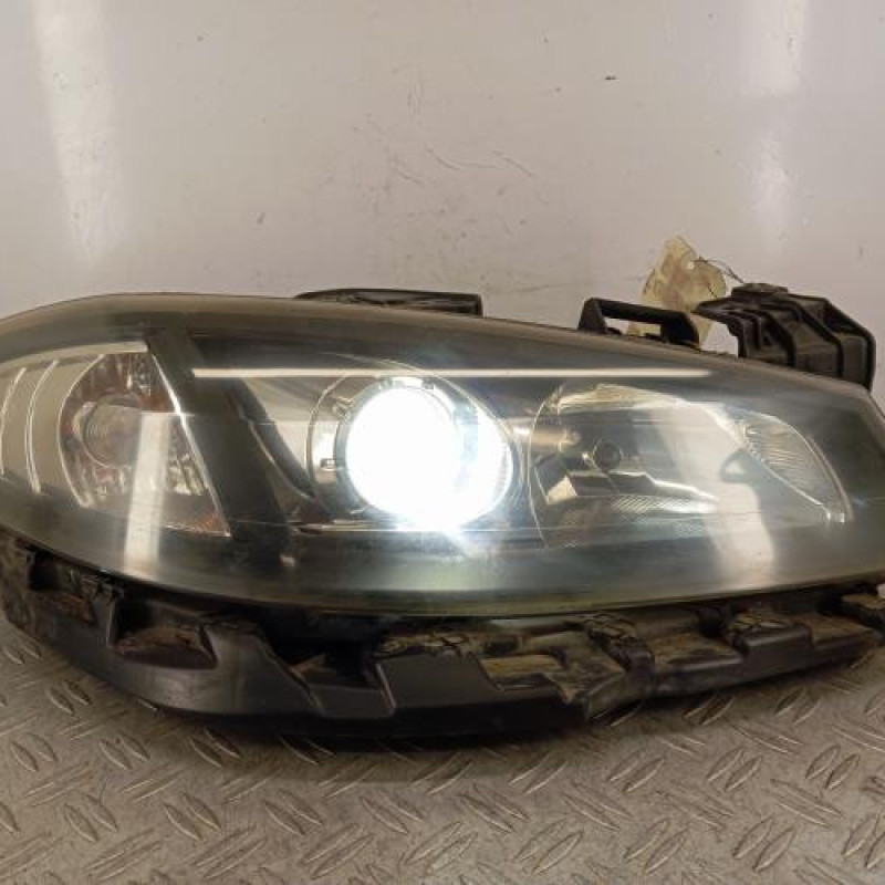 Optique avant principal droit (feux)(phare) RENAULT LAGUNA 2