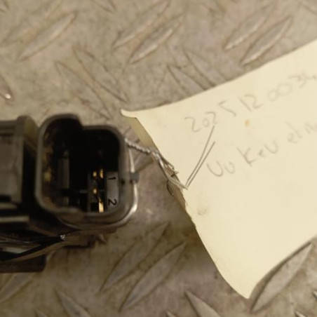 Bouton de coffre PEUGEOT 5008 2