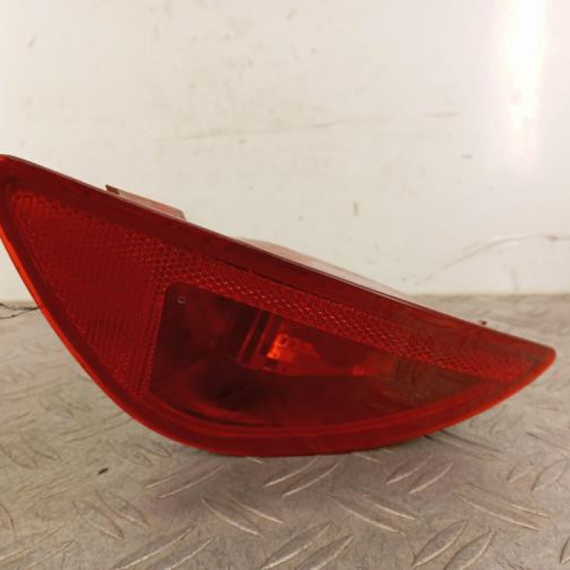 Anti brouillard arriere droit RENAULT CLIO 3