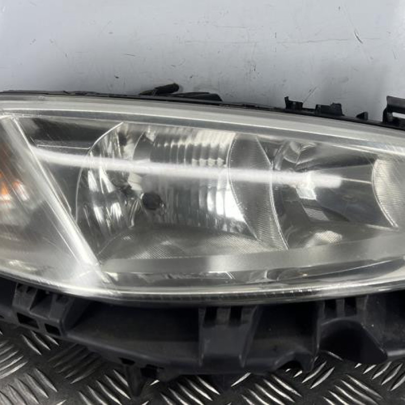Optique avant principal droit (feux)(phare) RENAULT MEGANE 2