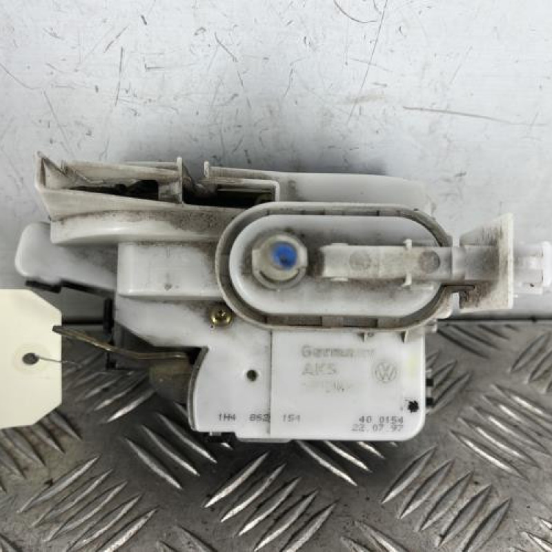 Serrure arriere droit VOLKSWAGEN GOLF 3