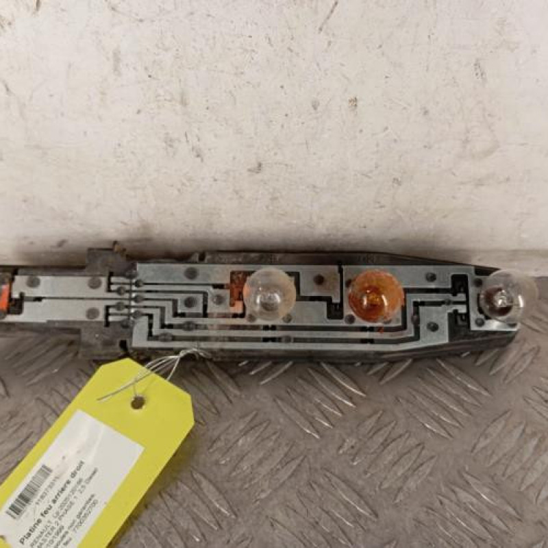 Platine feu arriere droit RENAULT MASTER 2