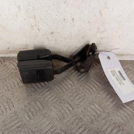 Attache ceinture arriere droit PEUGEOT 307 Photo n°1