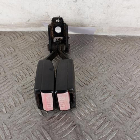 Attache ceinture arriere droit PEUGEOT 307