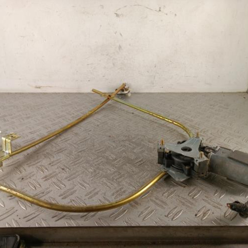 Leve vitre electrique avant gauche RENAULT R19