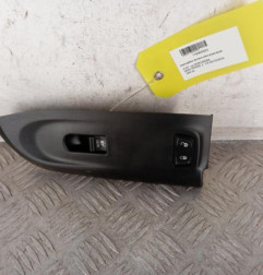 Interrupteur de leve vitre avant droit FIAT 500X Photo n°1