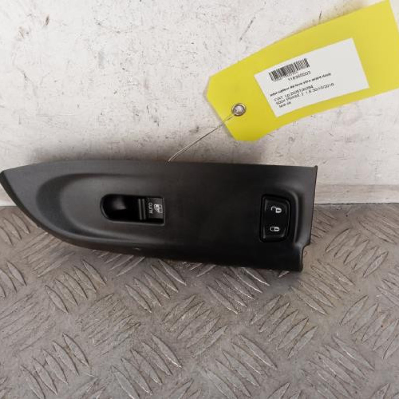 Interrupteur de leve vitre avant droit FIAT 500X