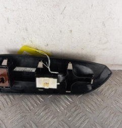 Interrupteur de leve vitre avant droit FIAT 500X