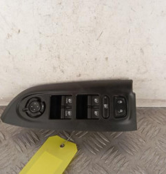 Interrupteur de leve vitre avant gauche FIAT 500X Photo n°1