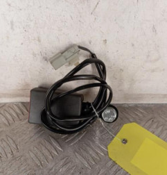 Attache ceinture avant gauche FIAT 500 2