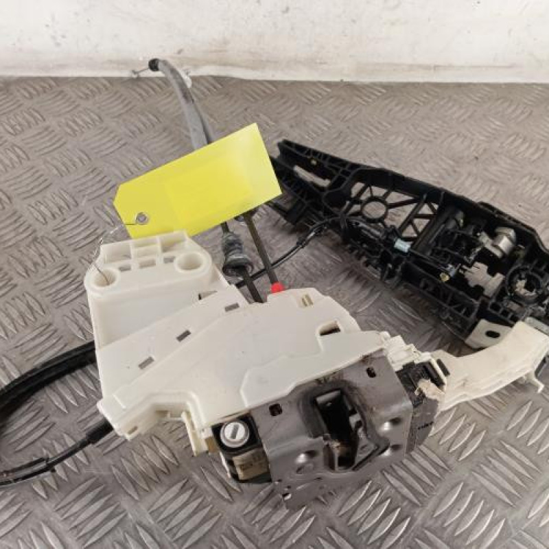 Serrure arriere droit FIAT 500X