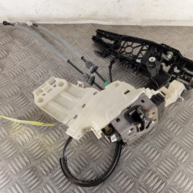 Serrure avant droit FIAT 500X