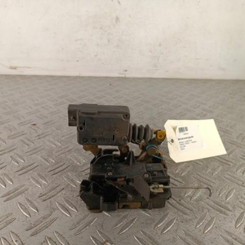 Serrure avant gauche RENAULT TWINGO 1 Serrure avant gauche RENAULT TWINGO 1