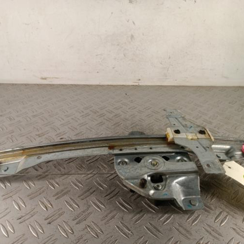 Leve vitre electrique avant gauche PEUGEOT 208 1