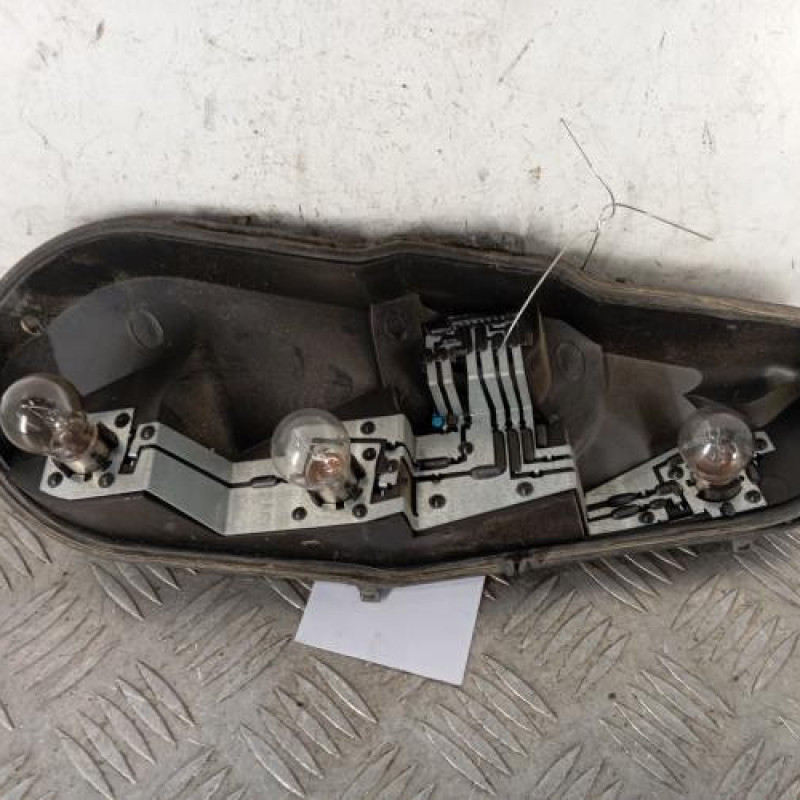 Platine feu arriere droit PEUGEOT 107