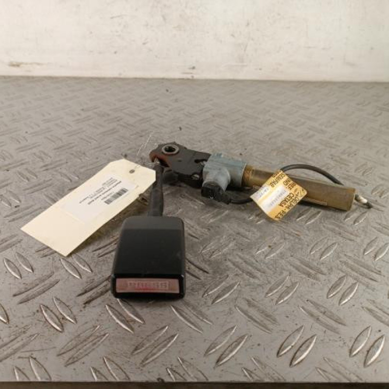 Attache ceinture avant droit RENAULT TWINGO 1