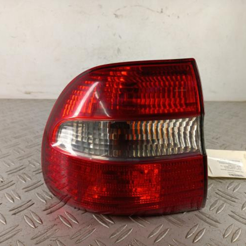 Feu arriere principal gauche (feux) VOLVO V 40 1