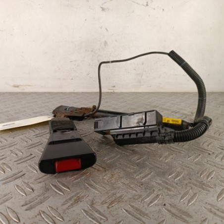 Attache ceinture avant gauche OPEL CORSA C Photo n°1