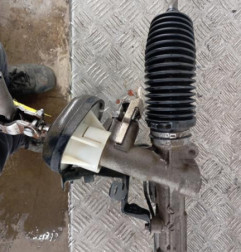 Cremaillere assistee DACIA DUSTER 1 Photo n°5