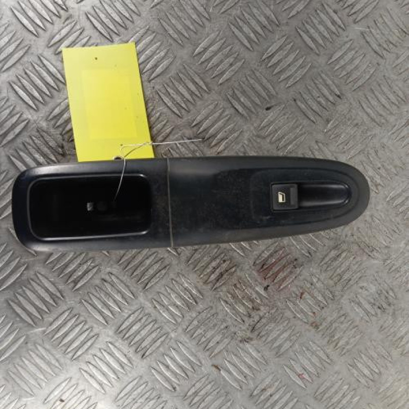 Interrupteur de leve vitre avant droit PEUGEOT 406