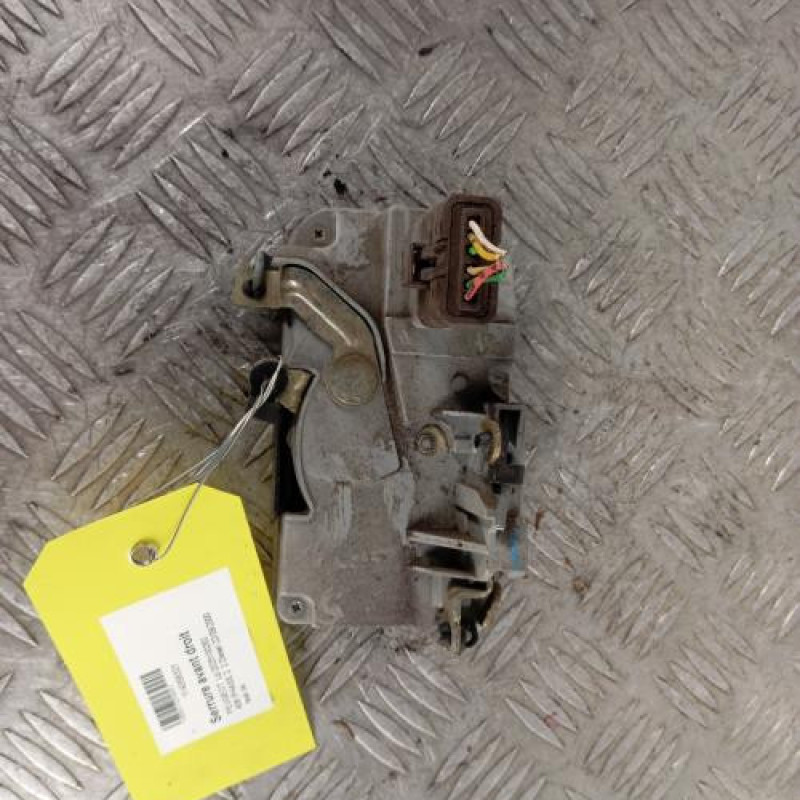 Serrure avant droit PEUGEOT 406