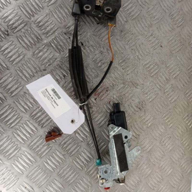 Serrure de hayon FORD FIESTA 5