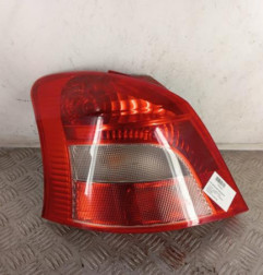 Feu arriere principal gauche (feux) TOYOTA YARIS 2 Photo n°1