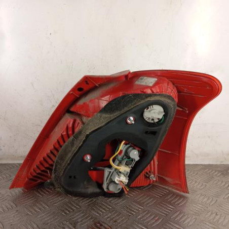 Feu arriere principal gauche (feux) TOYOTA YARIS 2