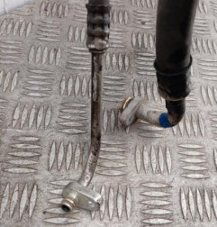 Tuyau de climatisation PEUGEOT 308 1 Photo n°3