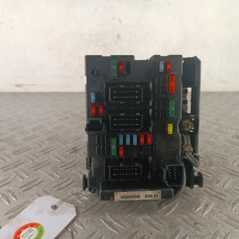 Boitier servitude moteur (BSM) PEUGEOT 206