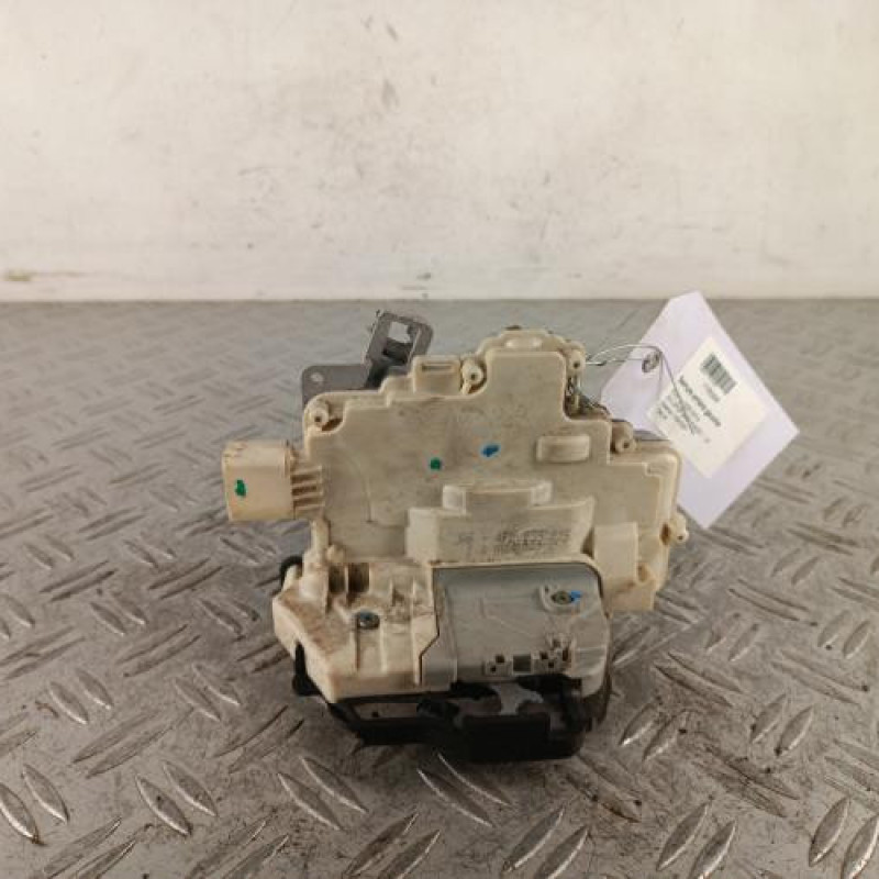 Serrure arriere gauche AUDI A3 2