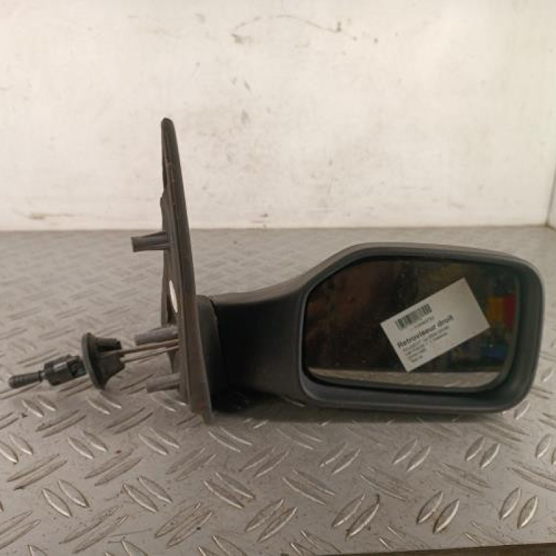 Retroviseur droit PEUGEOT 106