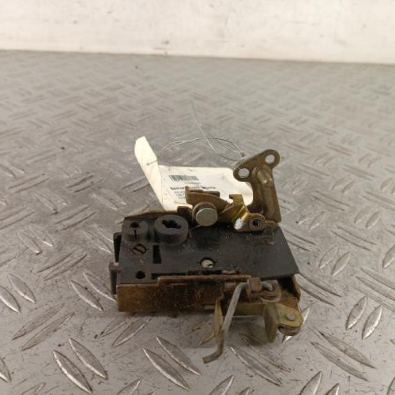 Serrure avant gauche PEUGEOT 106